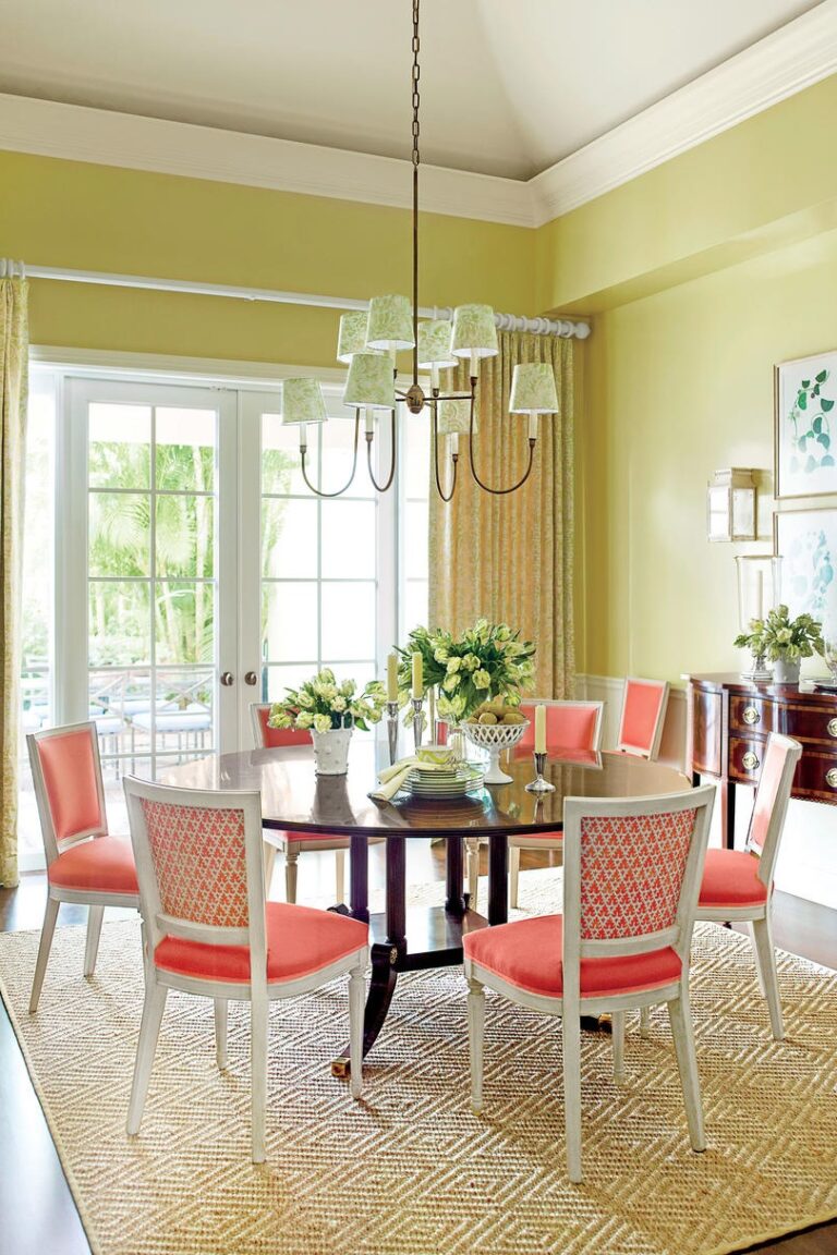 10 Graceful Small Dining Room Decoration Ideas